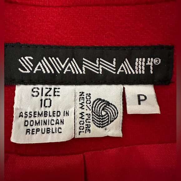 VINTAGE Savannah Red, 100% Pure Wool Blazer, Gold 
Button Closure Size 10P - Picture 7 of 14